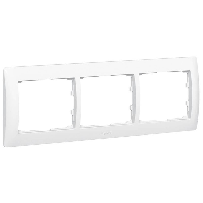 Рамка 3-постовая Legrand Galea Life белая 771003