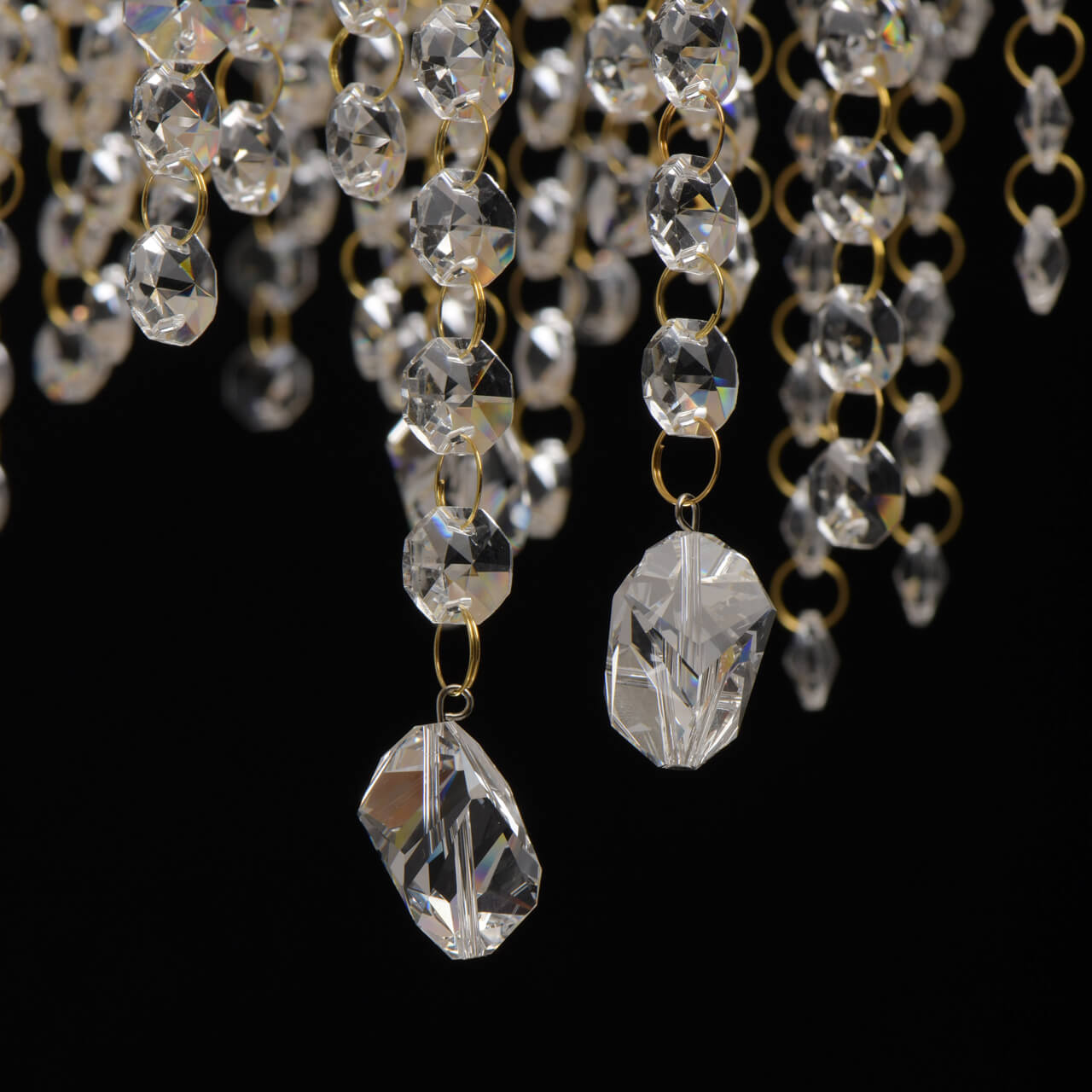 Подвесной светильник Chiaro Кармен 394010808