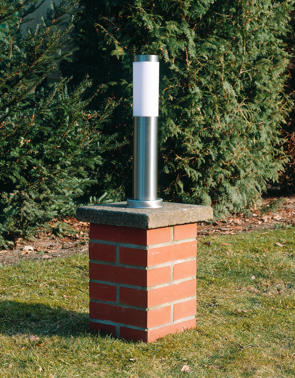 Уличный светильник Brilliant Chorus 43684/82