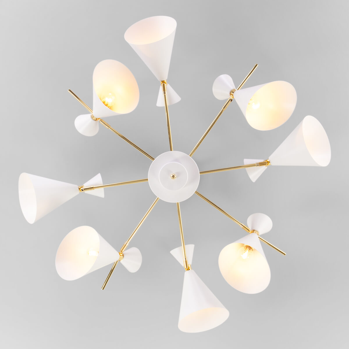 Люстра на штанге Eurosvet 70114/8 белый Smart a047643