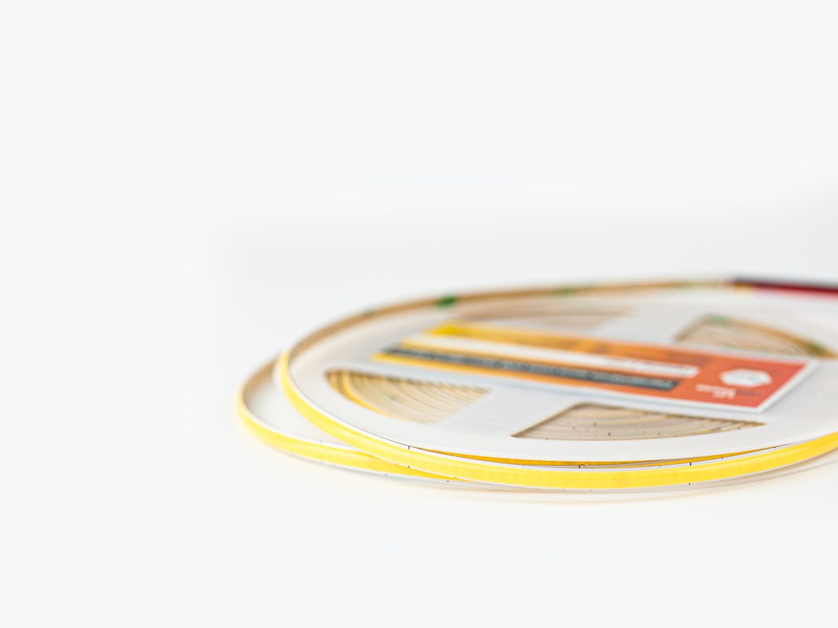 Светодиодная лента узкая LEDS POWER COB 480/м (8Вт/м) 24В холодная 4мм 008110