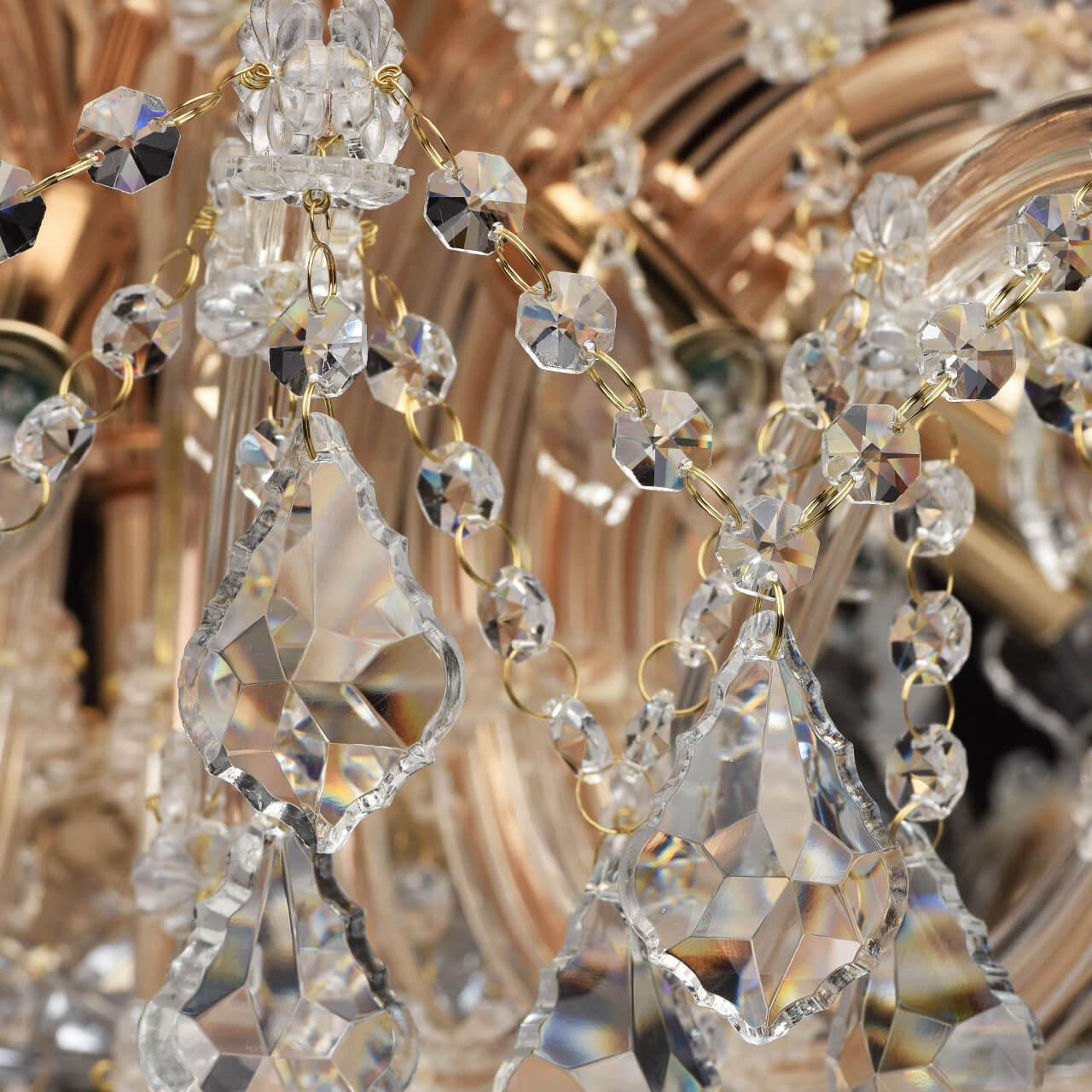 Потолочная люстра Chiaro Луиза 383010210 в Москве