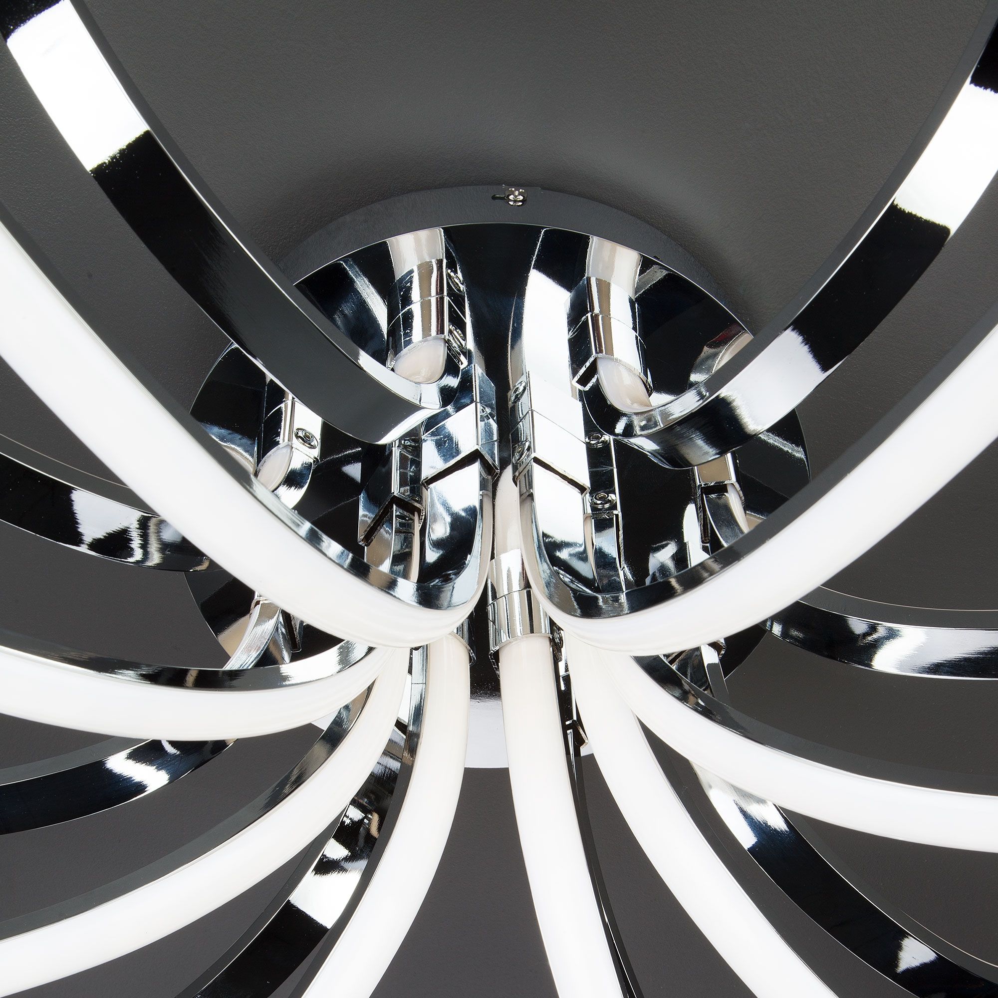 Потолочная люстра Eurosvet Lilium 90079/8 хром