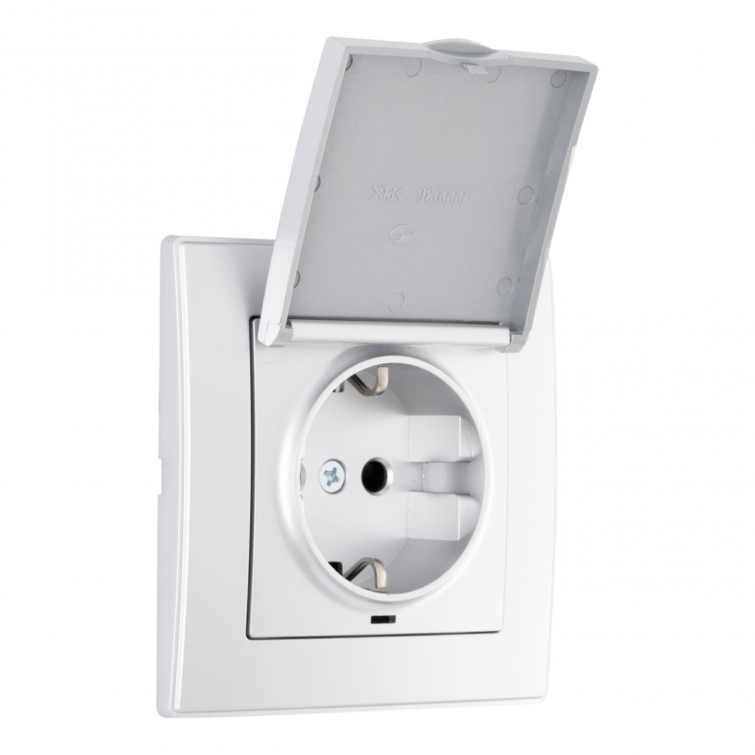 Комплект розетки с/з и шторками, защитной крышкой и рамкой Arte Milano SET06-1-41-1 silver