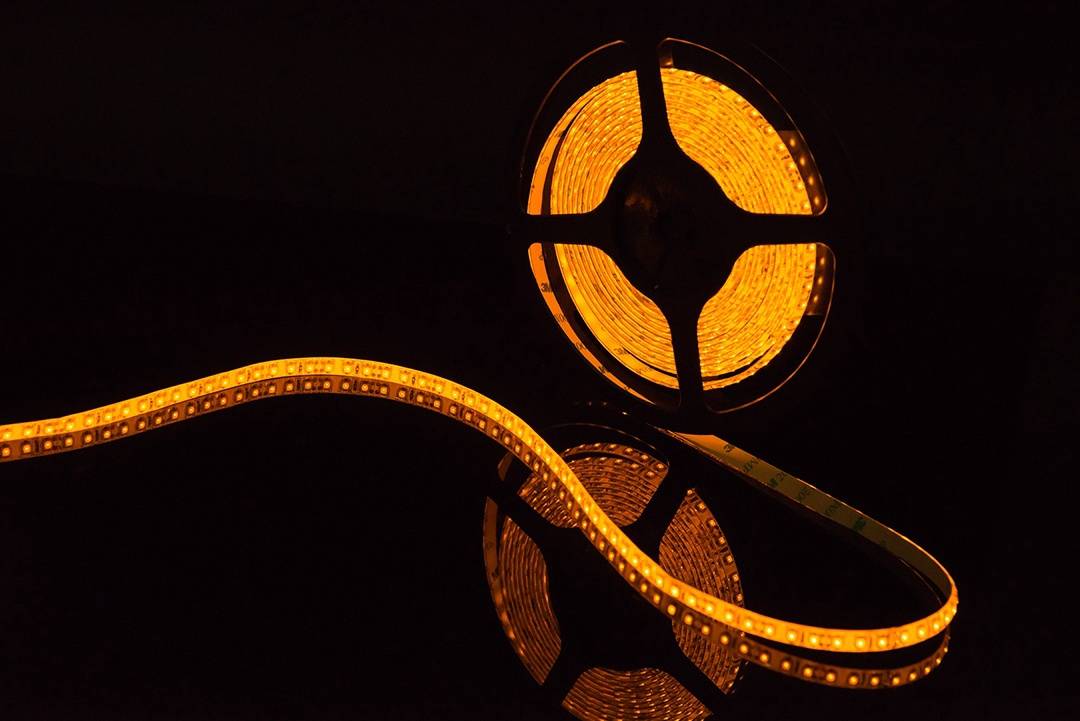 Светодиодная лента SWG SWG3120-12-9.6-Y-65 000966