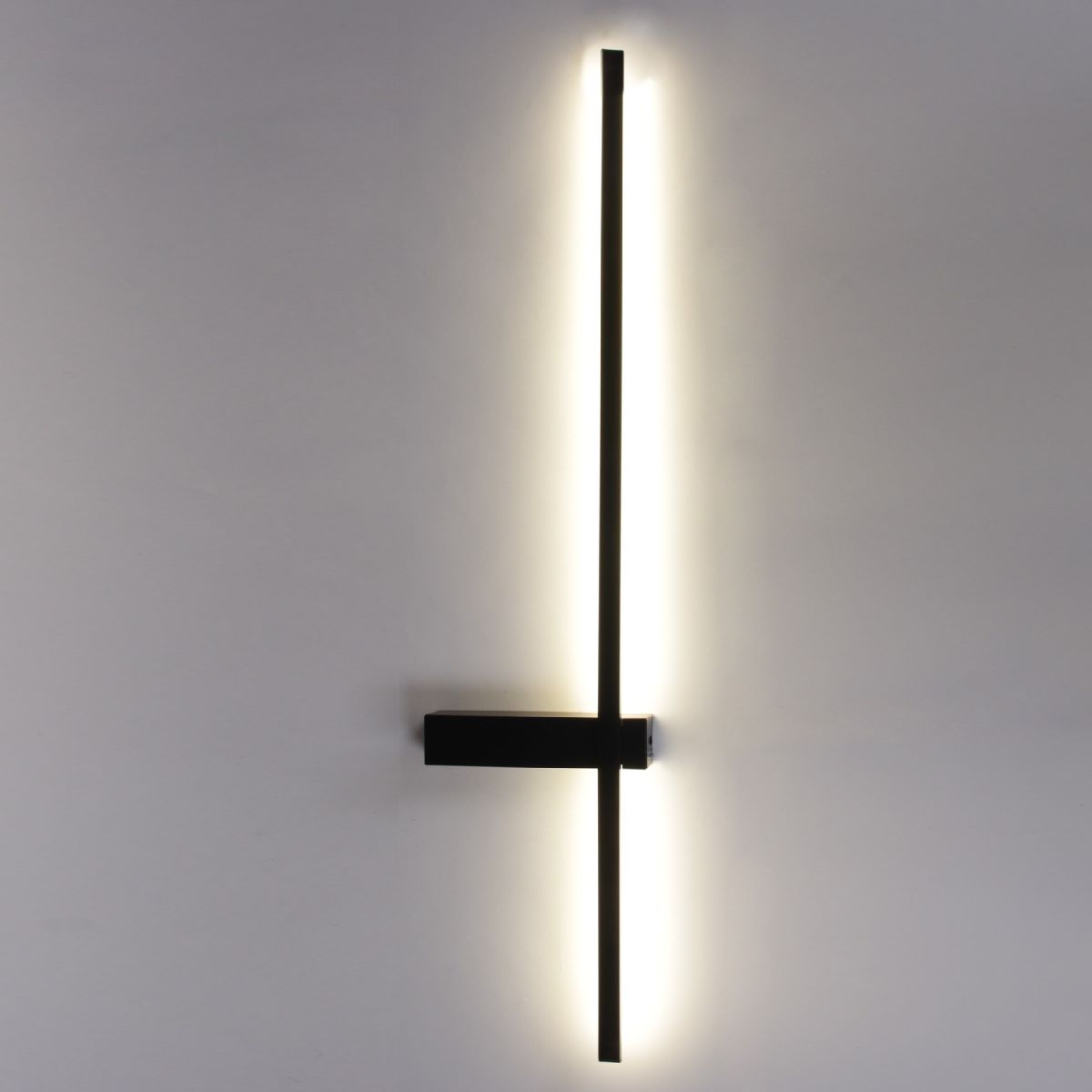 Настенный светильник Reluce 09725-0.2-800 BK