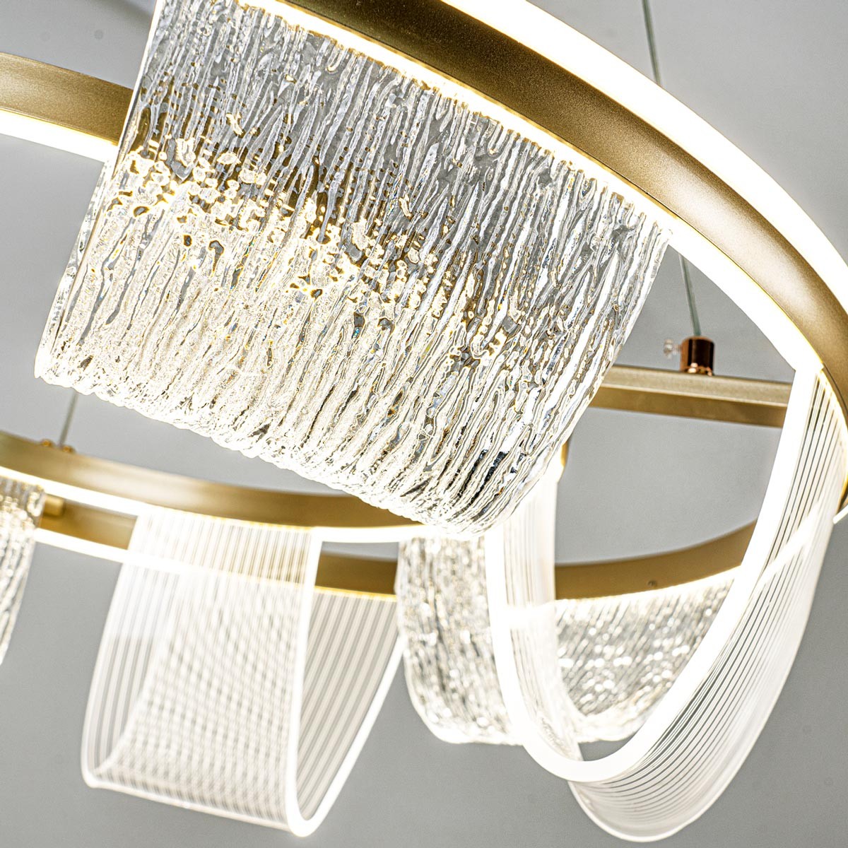 Подвесная люстра LED4U L7706-630 GD