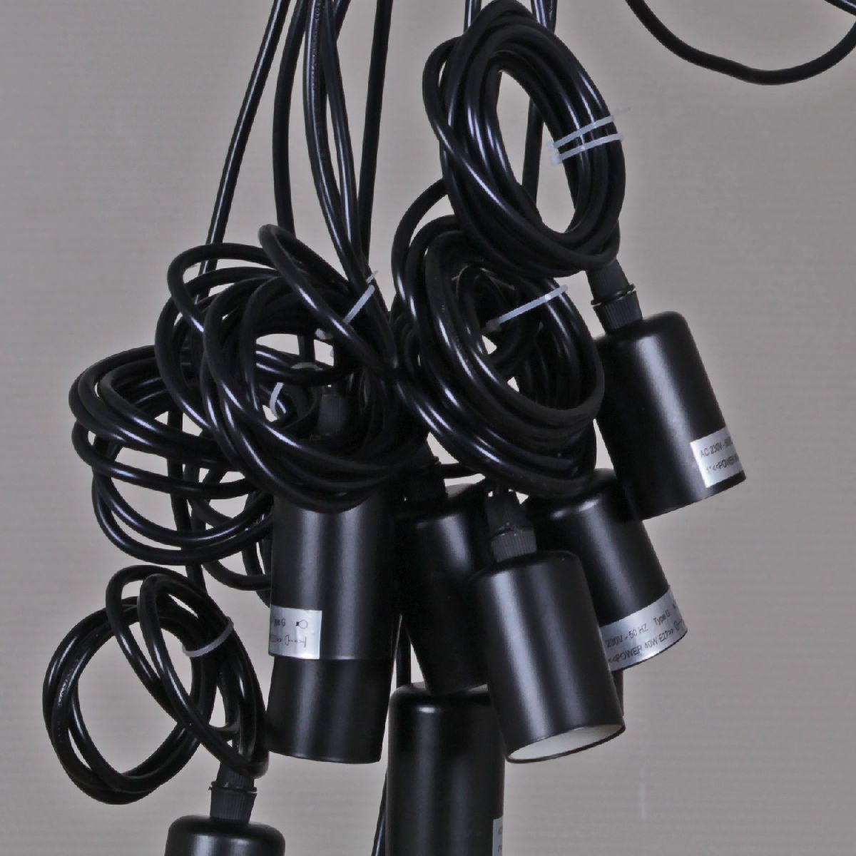 Подвесная люстра Reluce 88845-0.3-12 BK