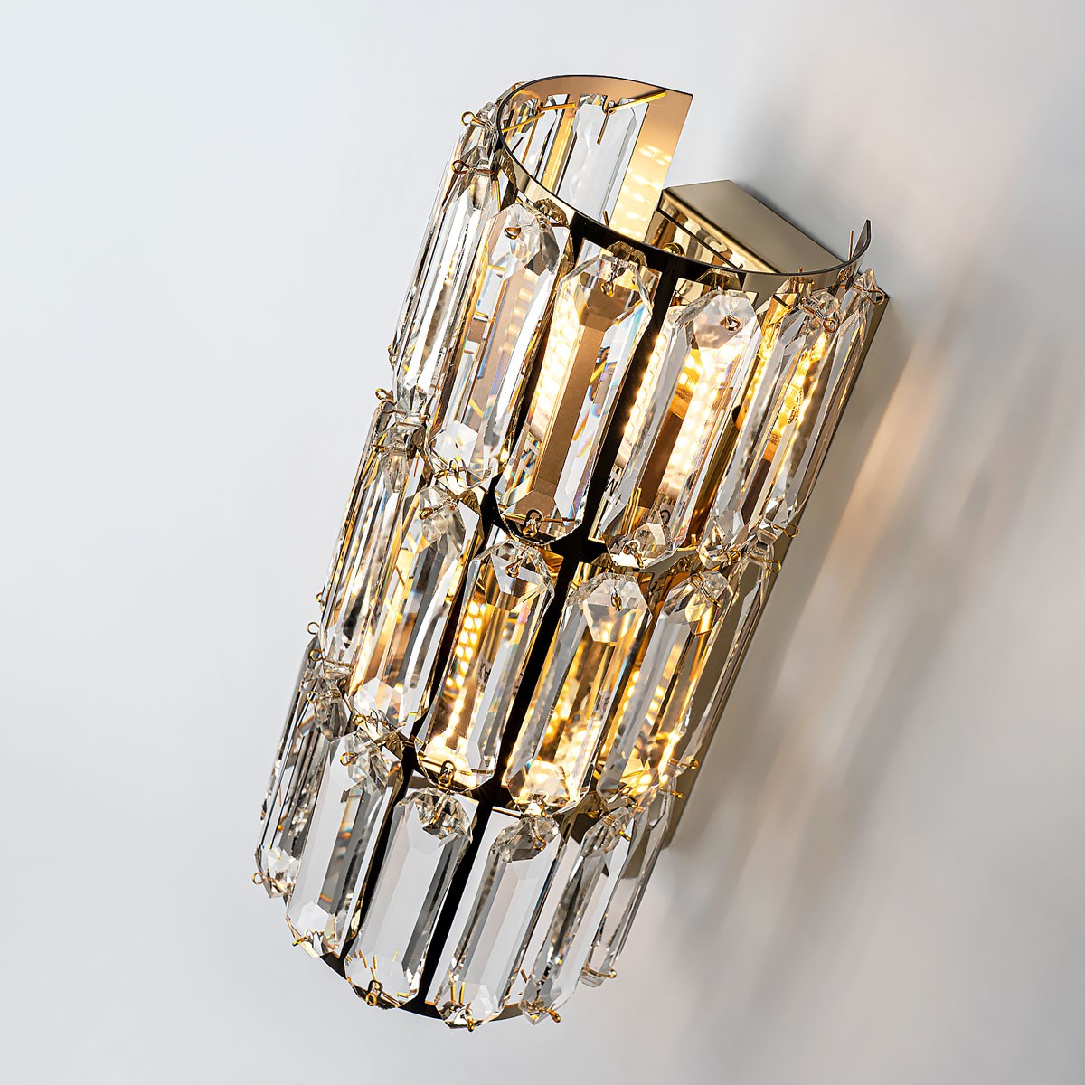 Настенный светильник Modelux ML.549.02 GD