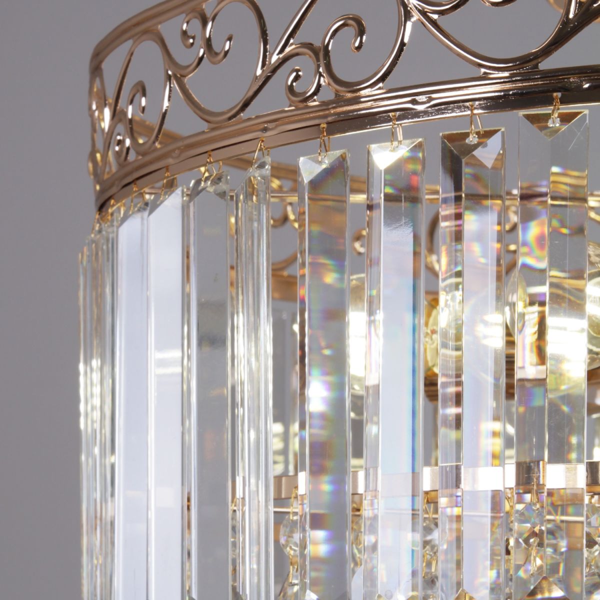 Потолочная люстра Reluce 90183-0.3-06 FGD