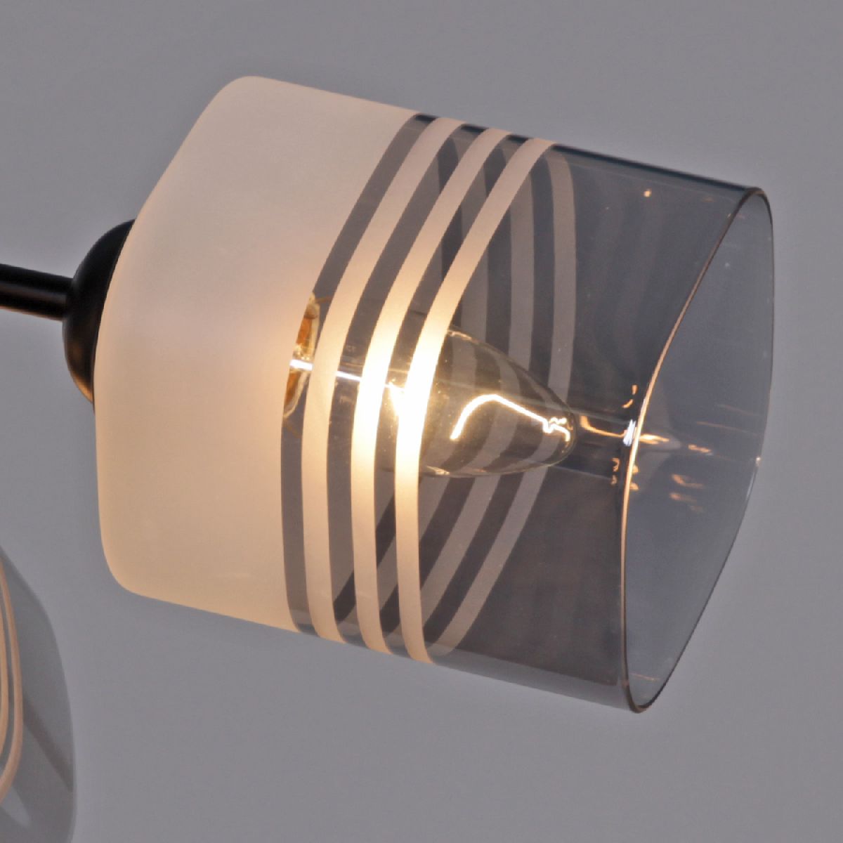 Потолочная люстра Reluce 70176-3.3-04 BK