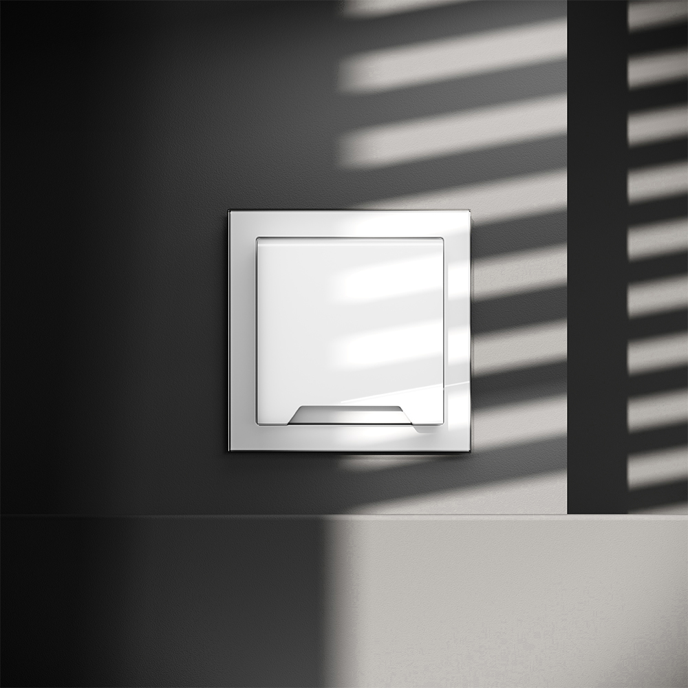 Розетка с защитными шторками и крышкой Voltum S70 VLS040301 (белый глянцевый)