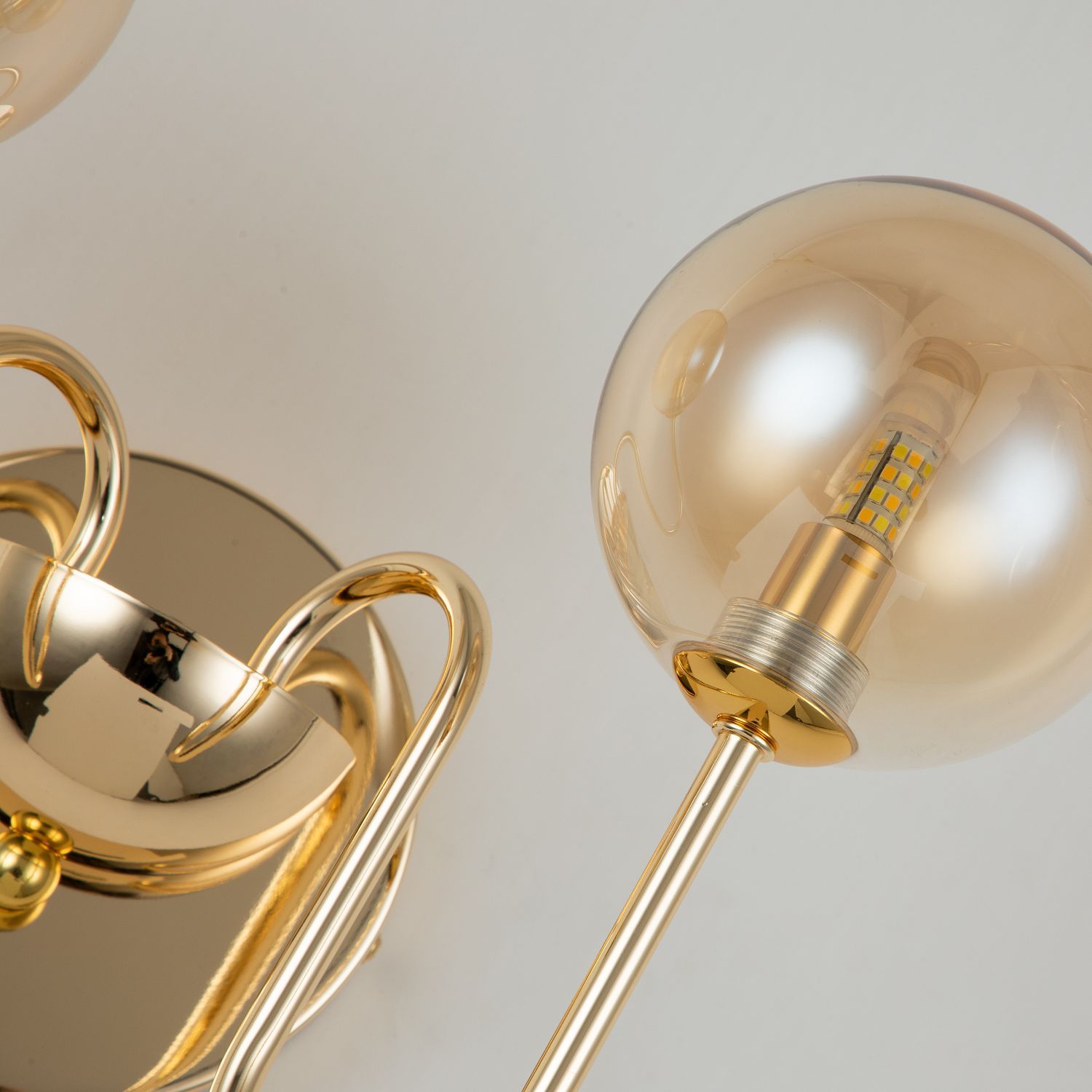 Бра шар Favourite Ariel 2999-2W