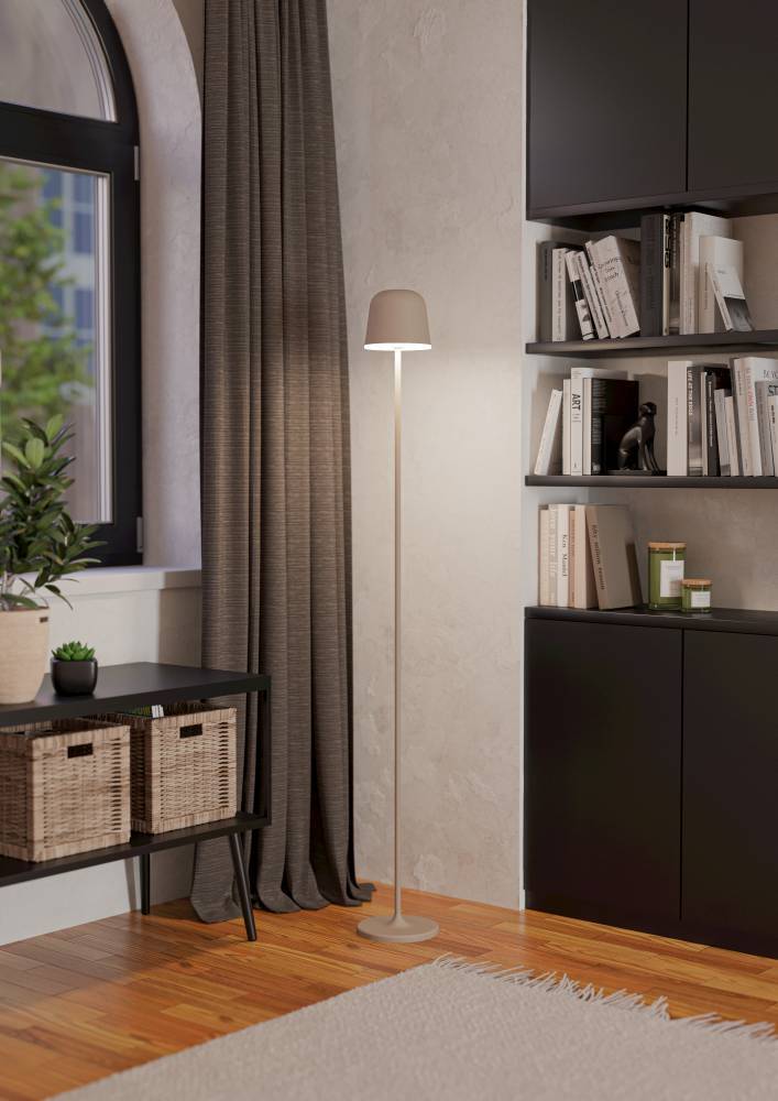 Уличный аккумуляторный торшер Eglo Mannera-L 901752