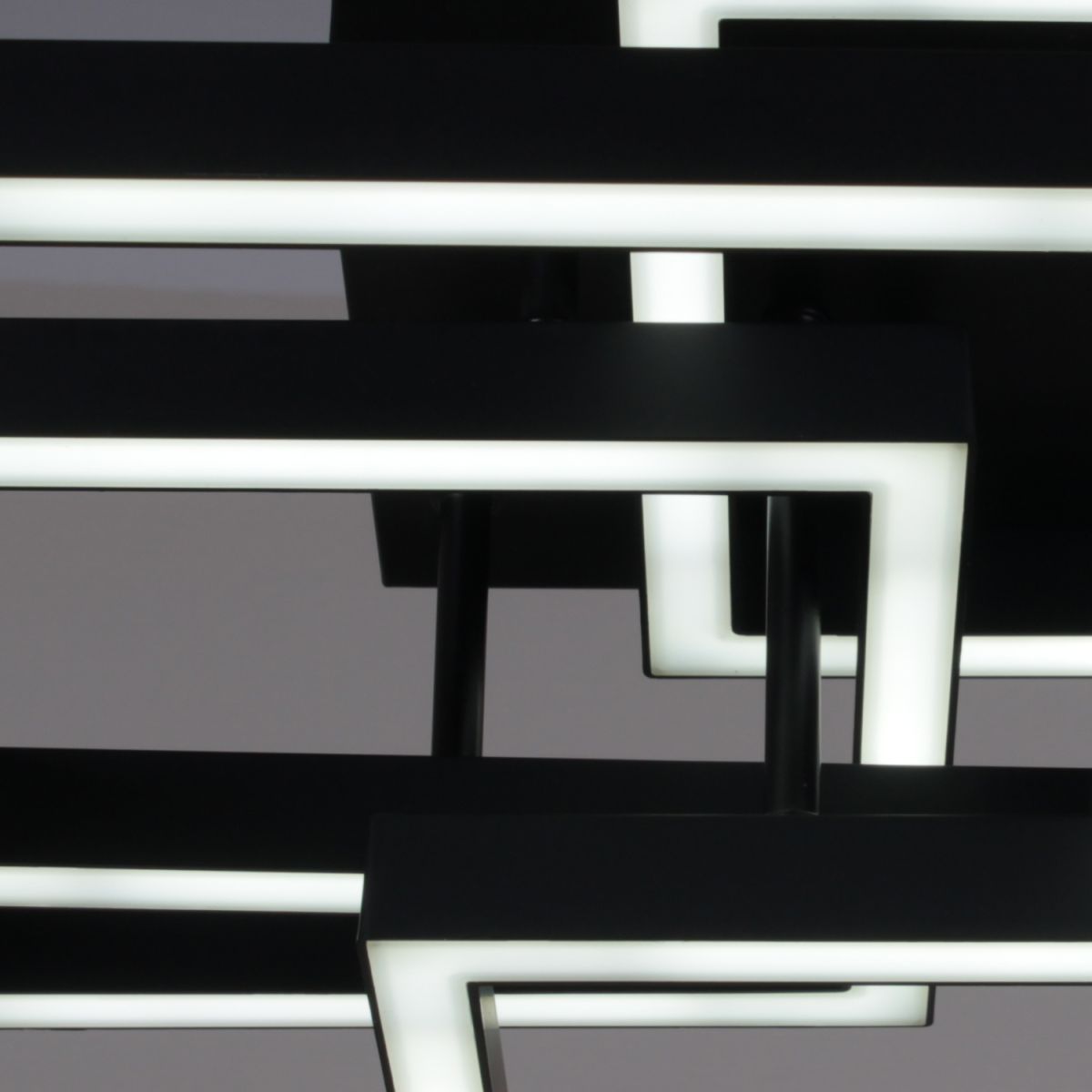 Потолочная люстра Reluce 97206-0.3-04