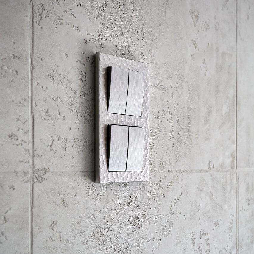 Выключатель двухклавишный Werkel cеребряный рифленый W1120009 4690389158933