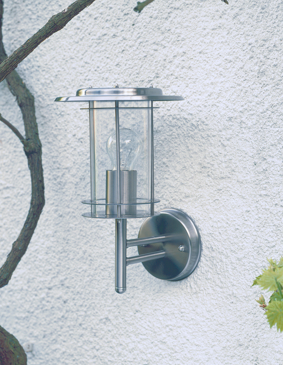 Уличный настенный светильник Brilliant York 44781/82