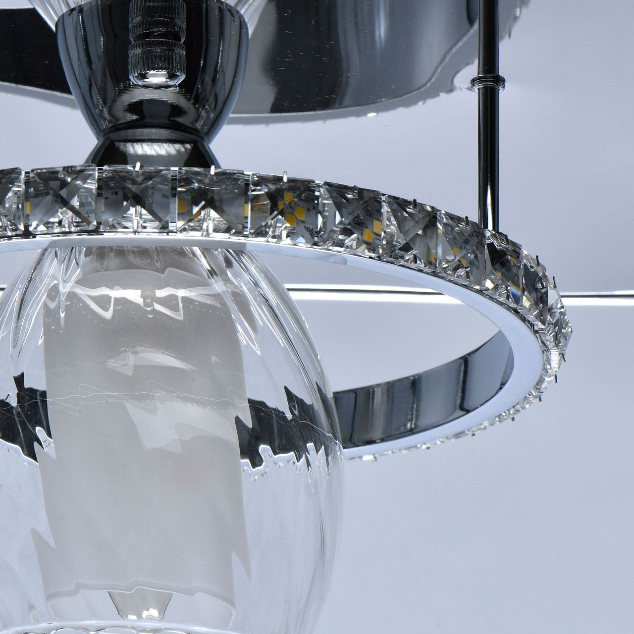 Потолочная люстра De Markt City Мадлен 424011403