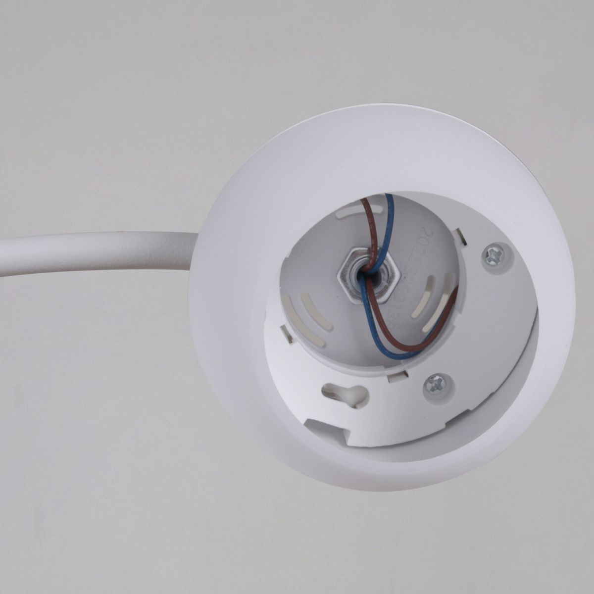 Потолочная люстра Reluce 90590-0.3-12 White