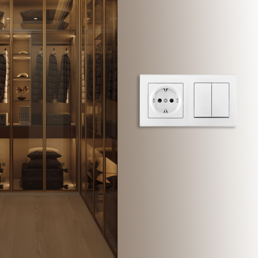 Выключатель двухклавишный с розеткой Arte Milano SET06-2-30-2-40-1 white