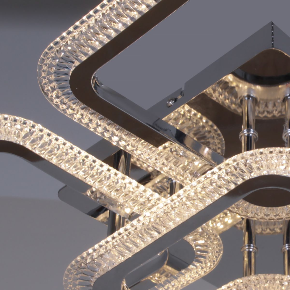 Потолочная люстра Reluce 09838-0.3-4+1 CR