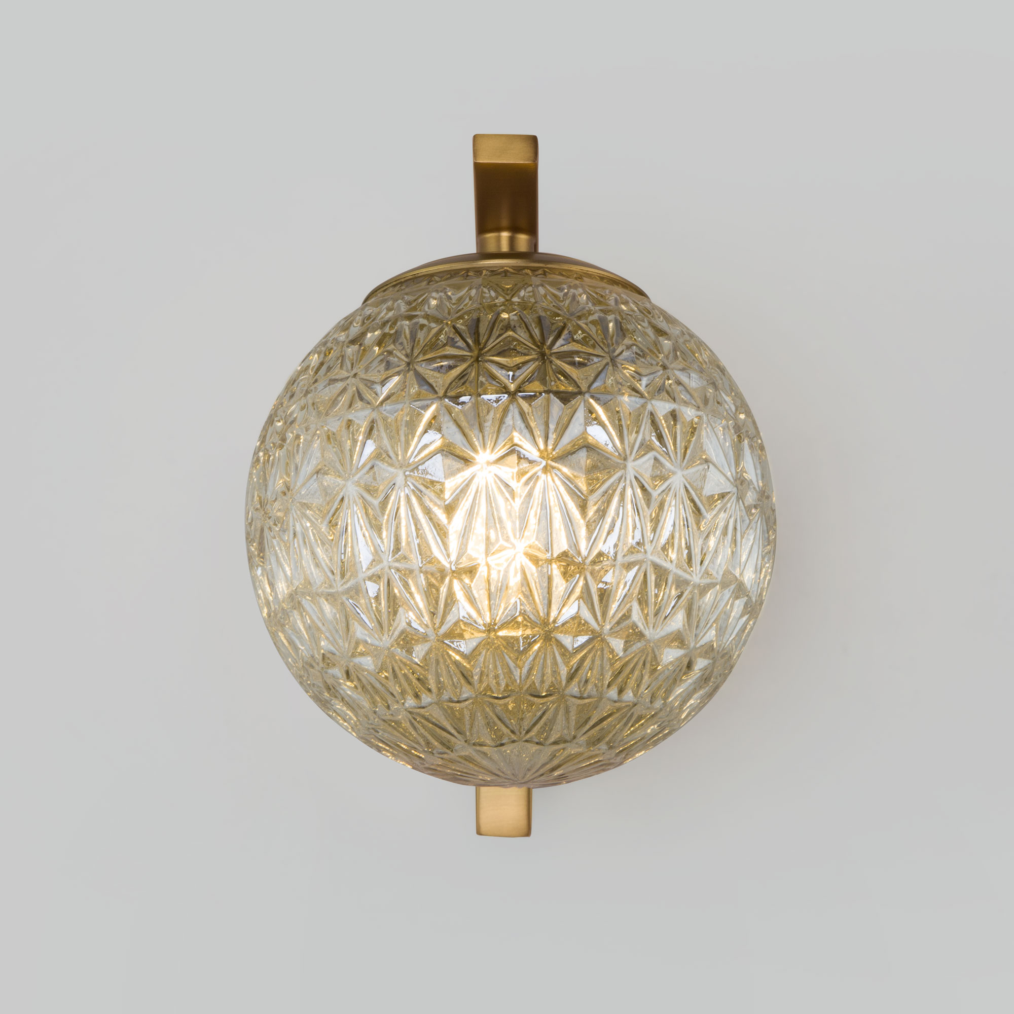 Бра Eurosvet Shape 70132/1 латунь