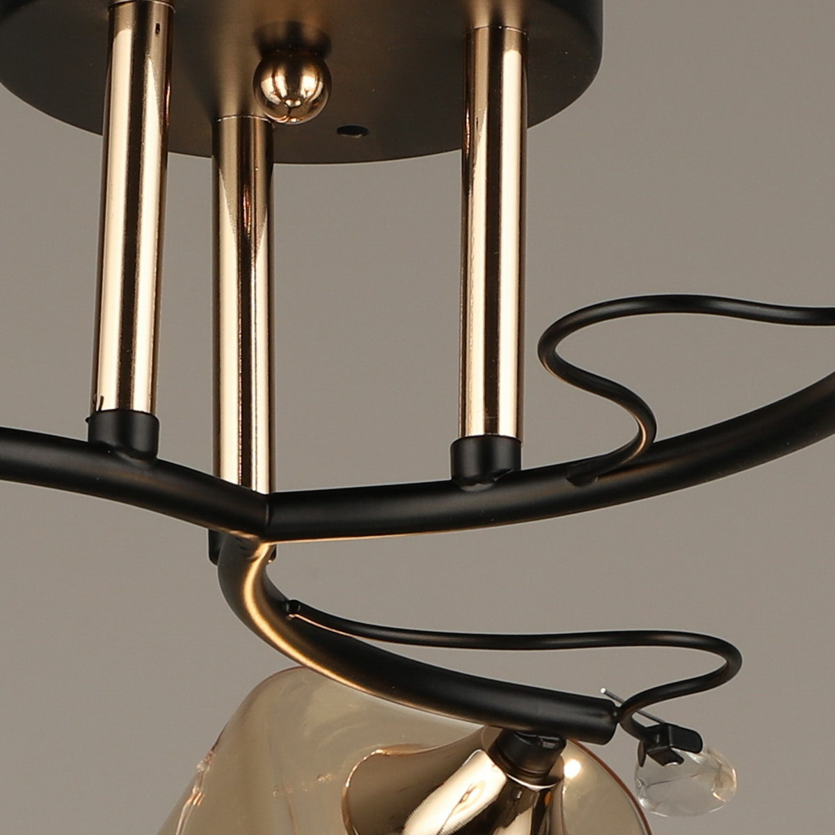 Потолочная люстра Reluce 03656-0.3-03