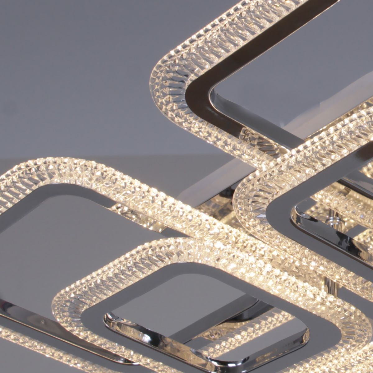 Потолочная люстра Reluce 09838-0.3-4+4B CR (RGB)