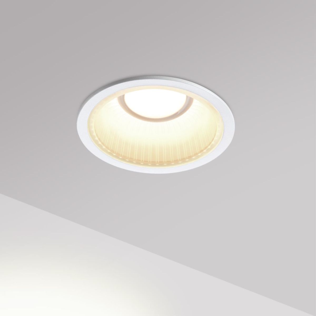 Встраиваемый светильник с переключателем цветовой температуры Novotech Wir Clarte 359873