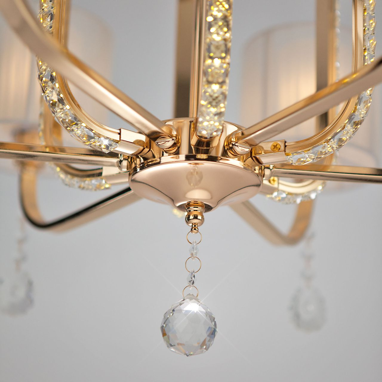 Подвесная светодиодная люстра Bogates Adriana 428/6 Strotskis