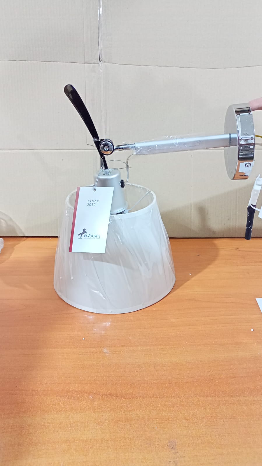 Спот Favourite Phantom 1867-1W УЦ