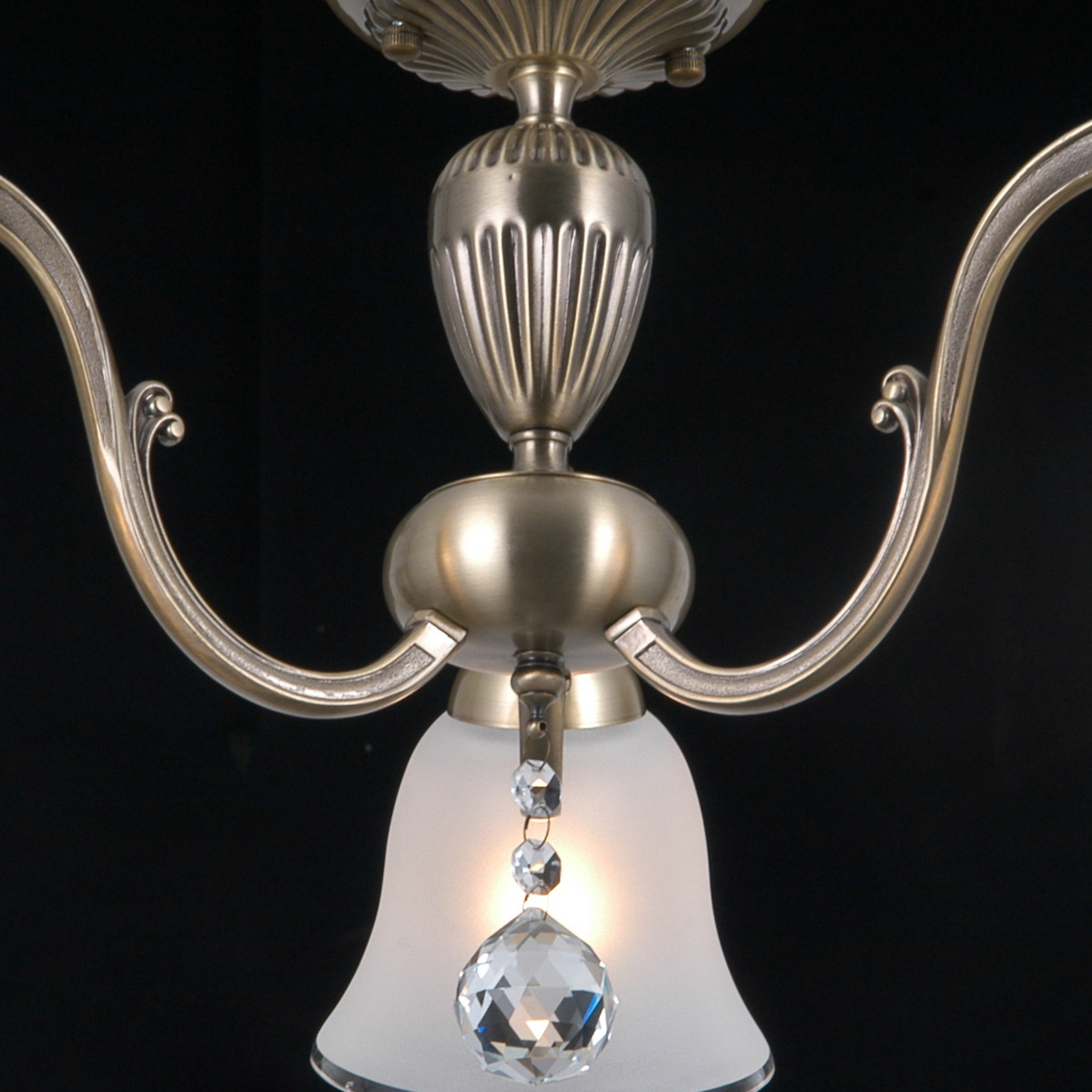 Люстра на штанге Illumico IL0427-3CSQ-29 AB