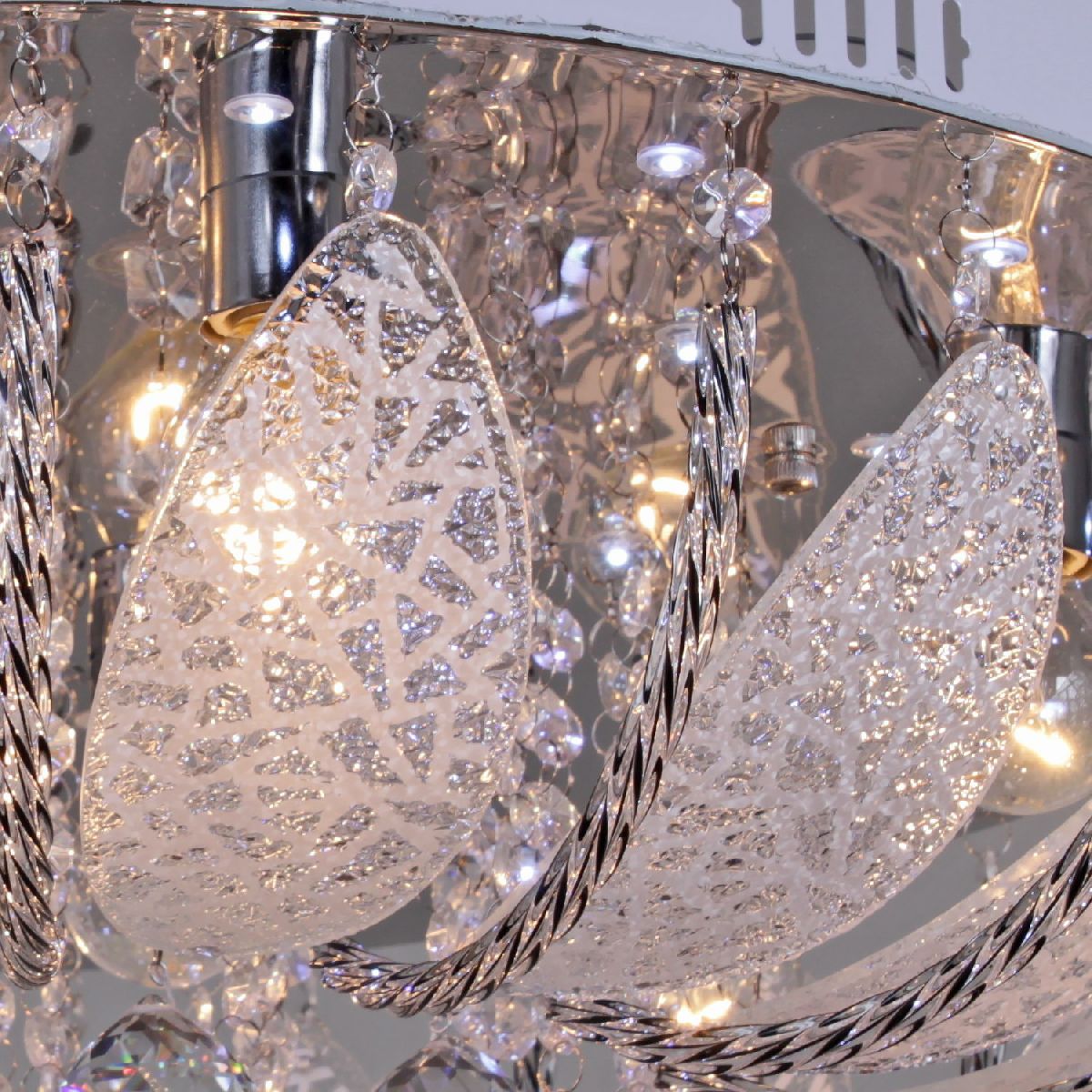 Потолочная люстра Reluce 55729-0.3-08