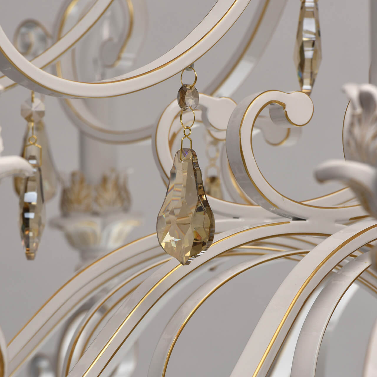 Подвесная люстра Chiaro Версаче 28 639012828 в Москве