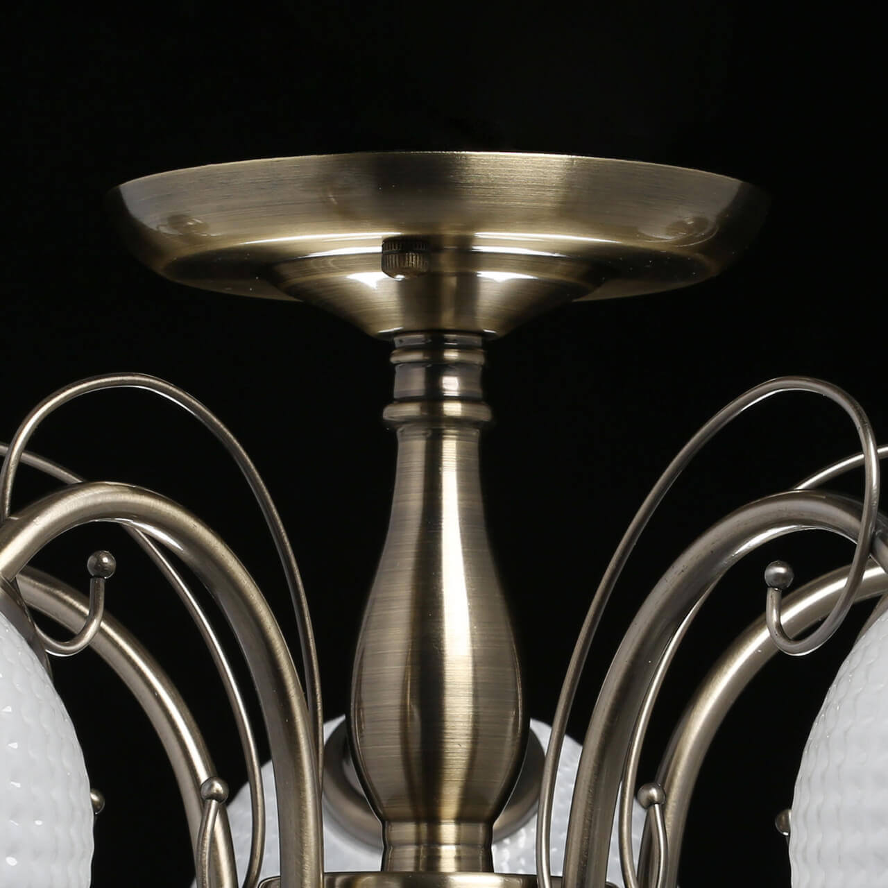 Потолочная люстра De Markt City Альфа 324016405 в Москве