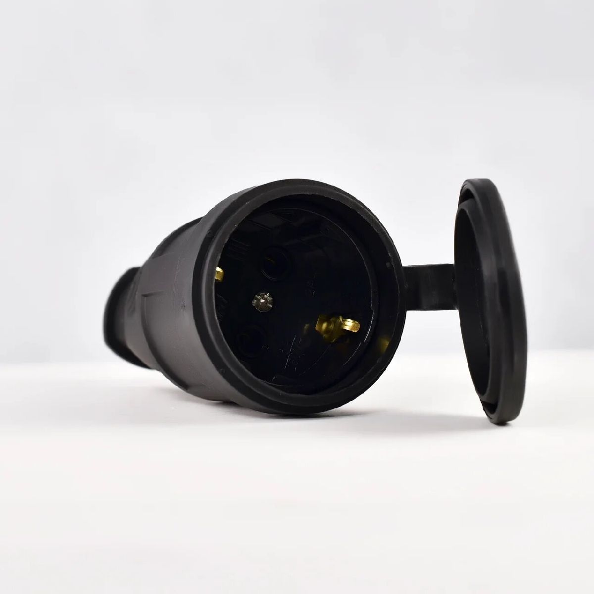 Штепсельный разъем с заглушкой Lezard Каучук 106-0400-0102/102