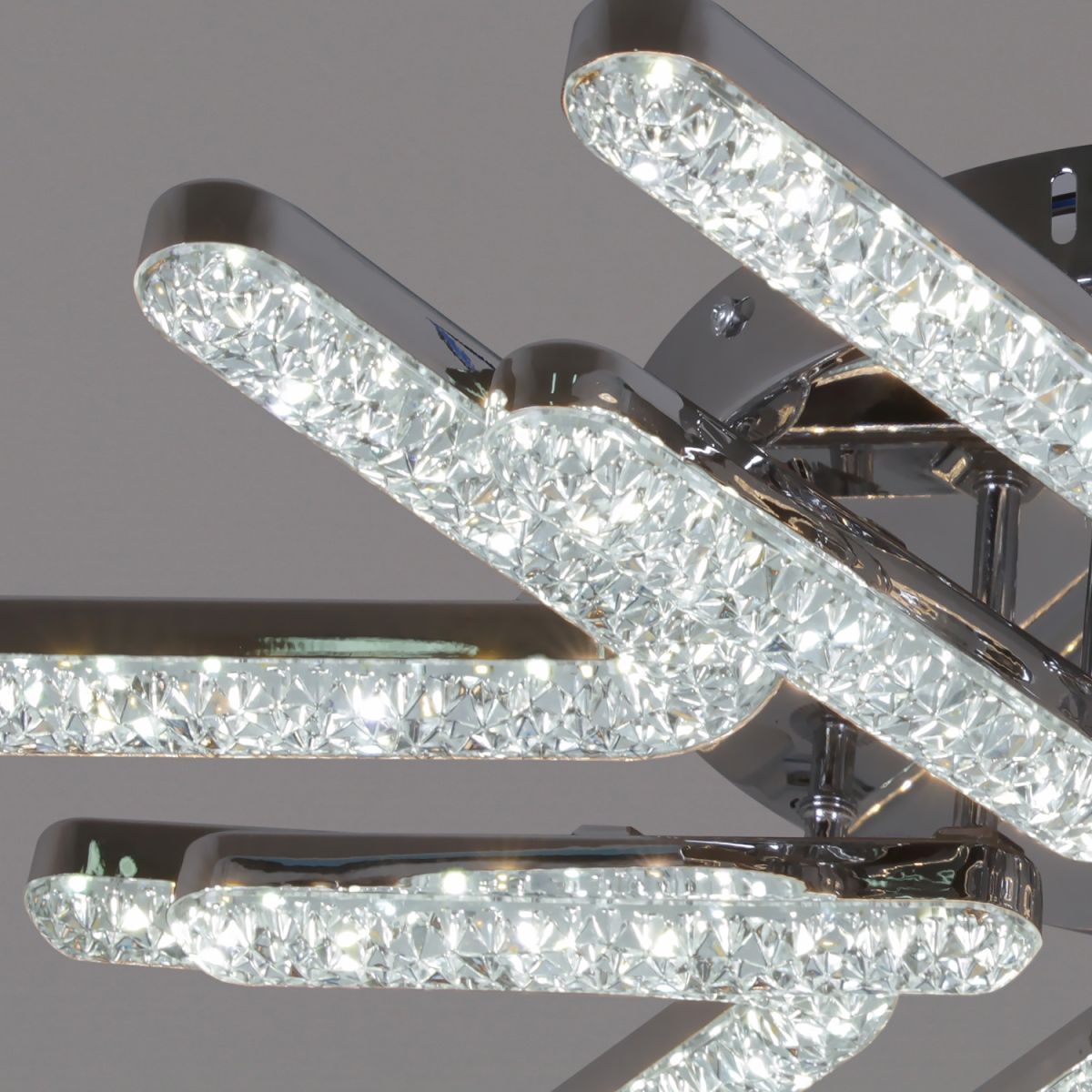 Потолочная люстра Reluce 13190-0.3-6+6 CR