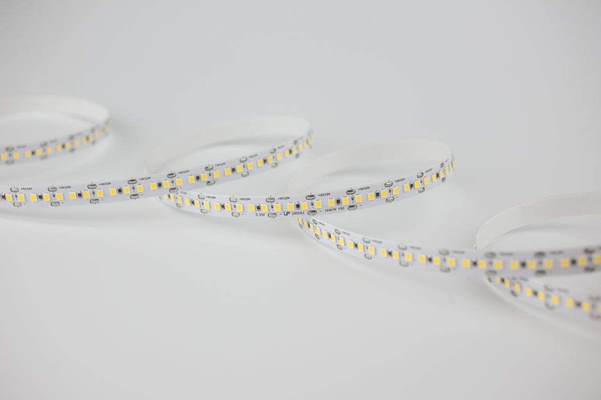 Светодиодная лента LEDS POWER 2835 180/м (16Вт/м) 12В холодная 008714