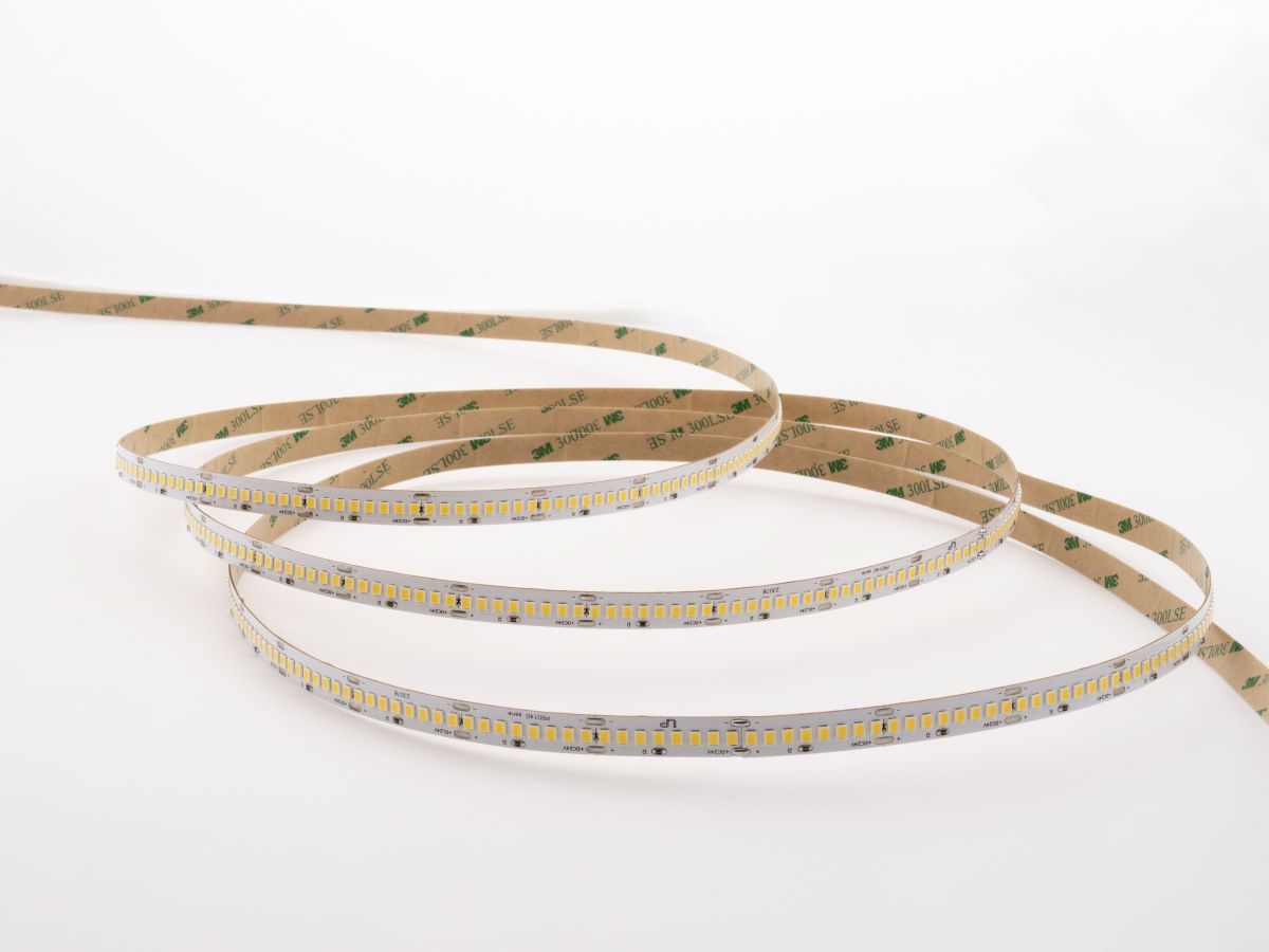 Светодиодная лента LEDS POWER 2835 240/м (22Вт/м) 24В холодная 30м/кат, серия ПРО140 005935