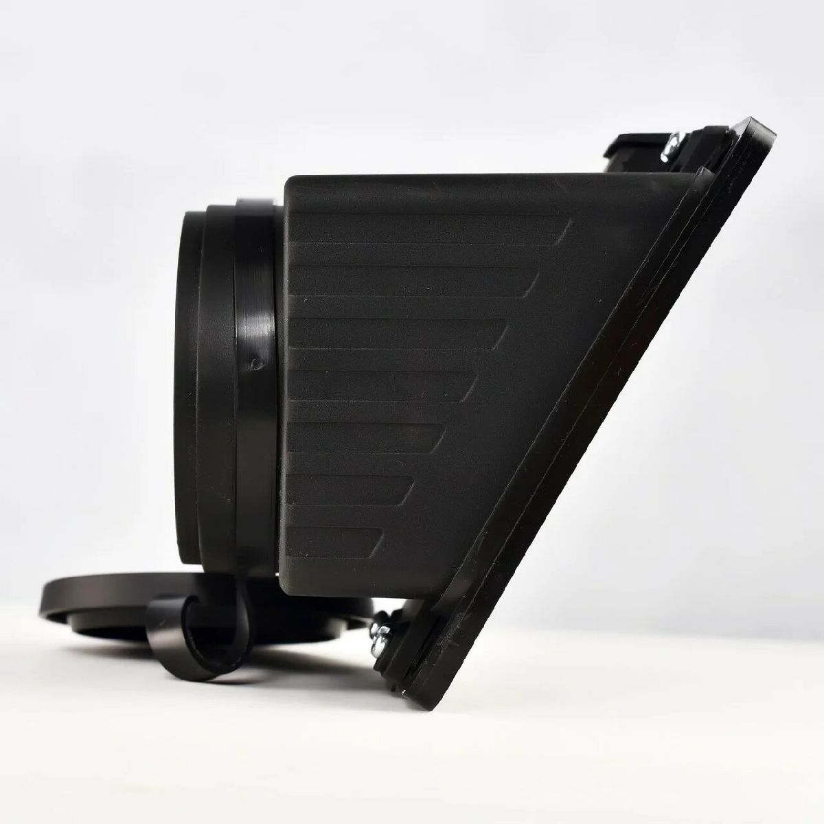 Розетка наружная наклонная трехфазная Lezard Каучук 332-0100-0202/202