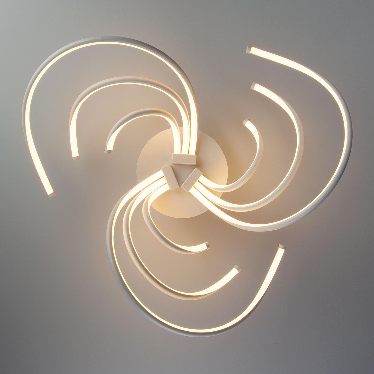 Потолочный светодиодный светильник Eurosvet Flavo 90104/9 белый