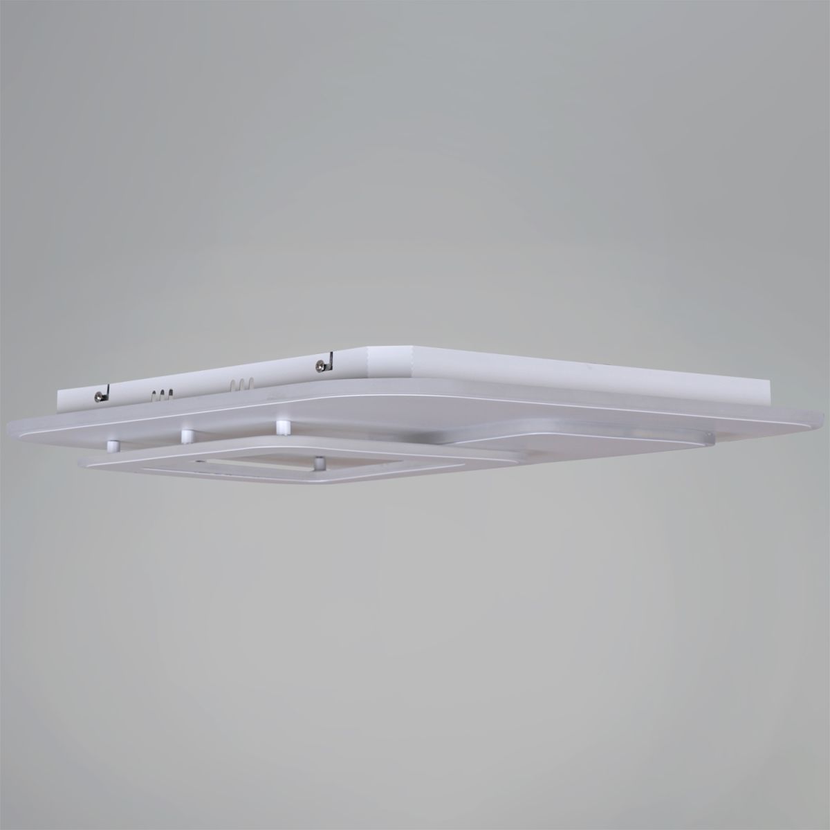 Потолочная люстра Reluce 08396-0.5-470 WH