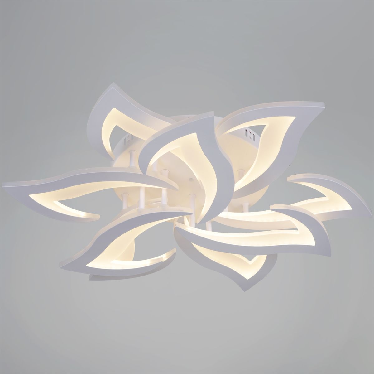 Потолочная люстра Reluce 30150-0.3-6+3 WH