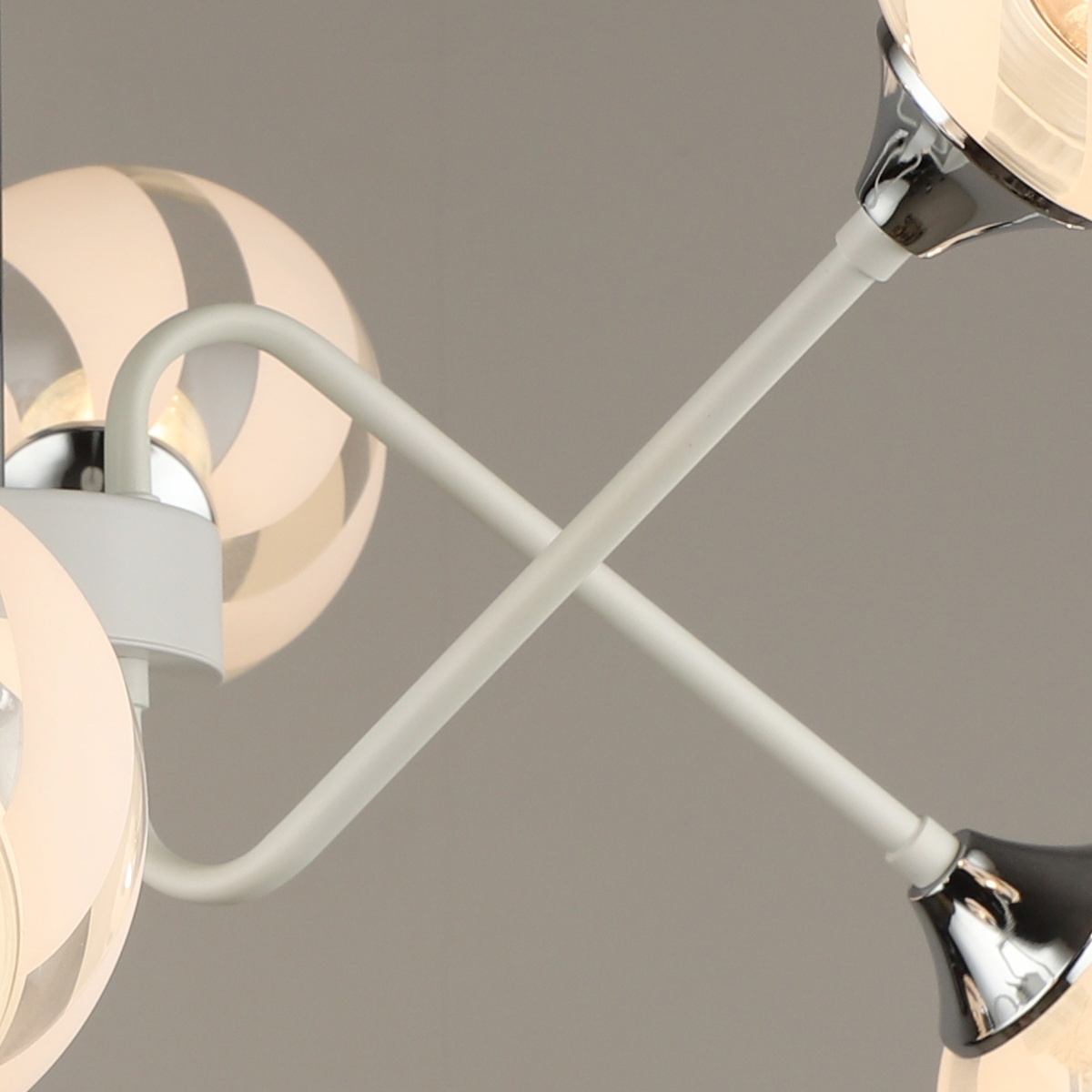 Люстра на штанге Reluce 04897-0.3-06 WT+CH