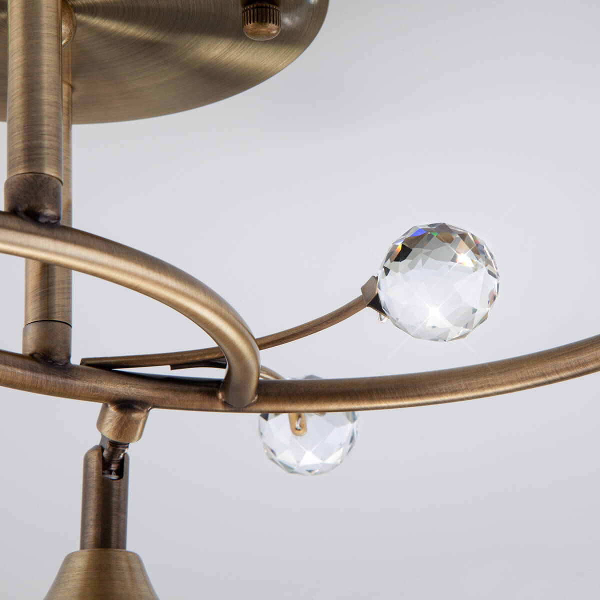 Потолочная люстра Eurosvet 9604/3 античная бронза