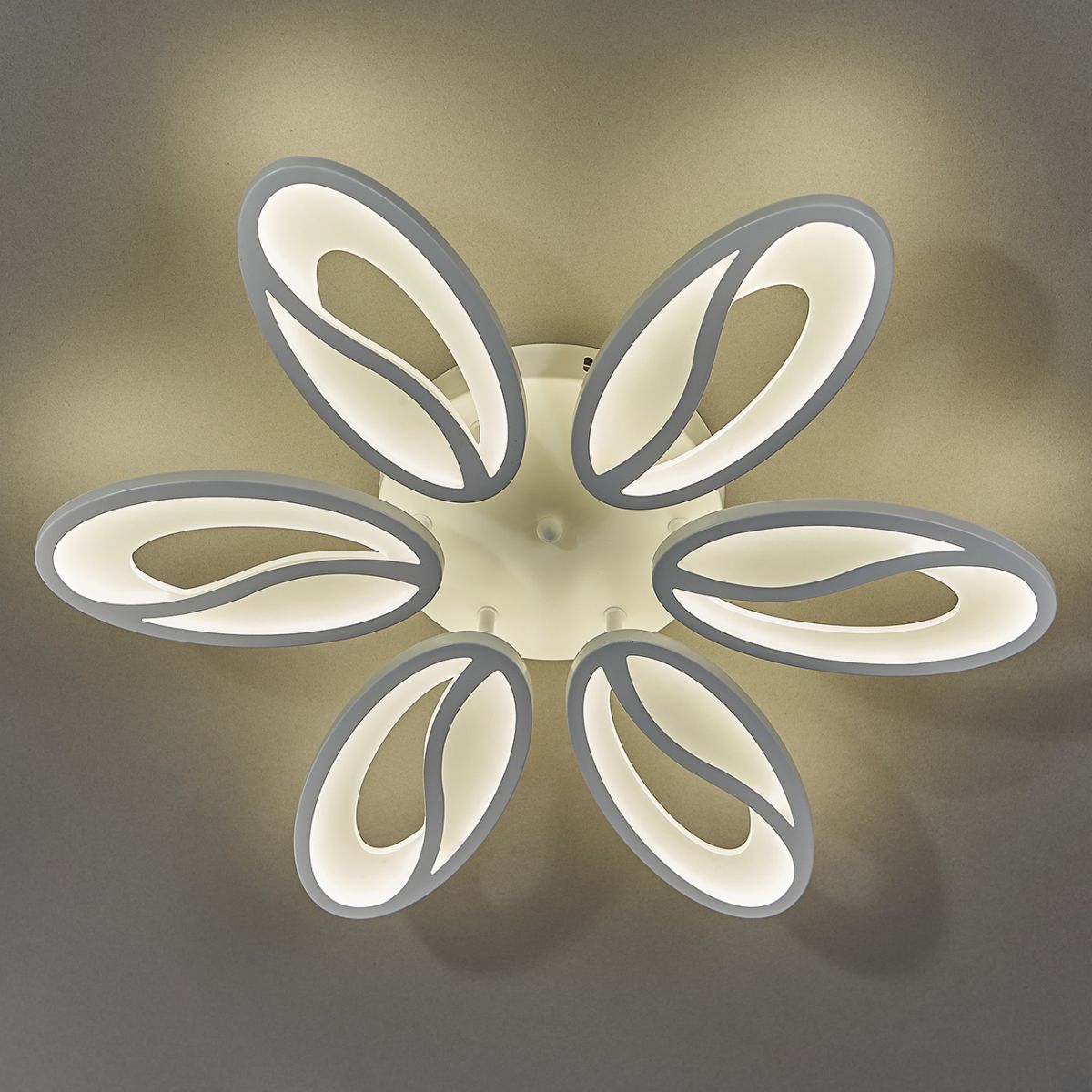 Потолочная люстра Escada Grain 10222/6LED 93W