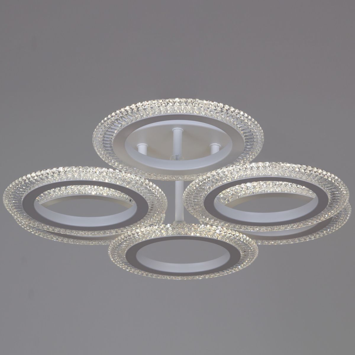 Потолочная люстра Reluce 09837-0.3-3+3 WH