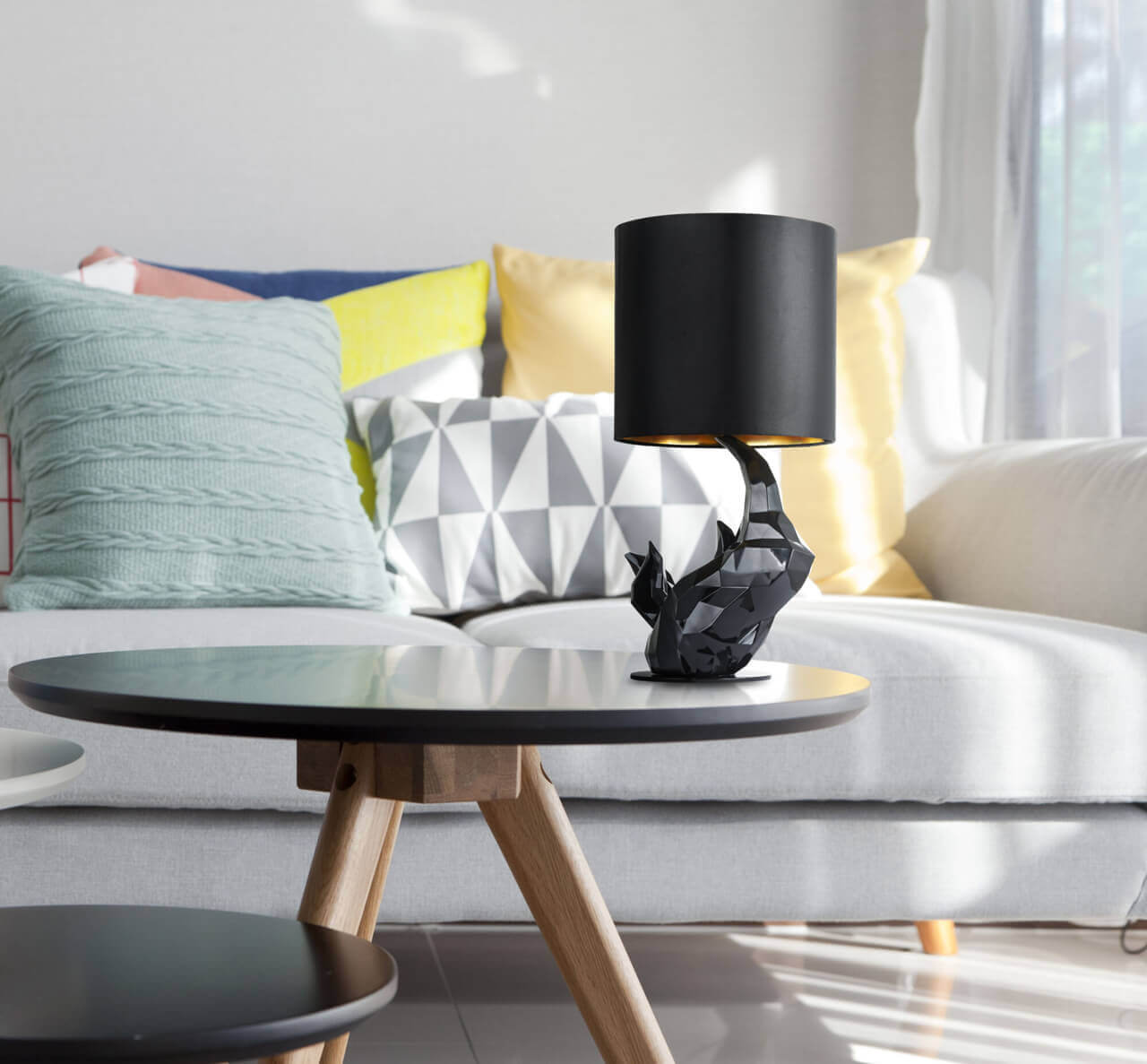 Настольная лампа Maytoni Nashorn MOD470-TL-01-B