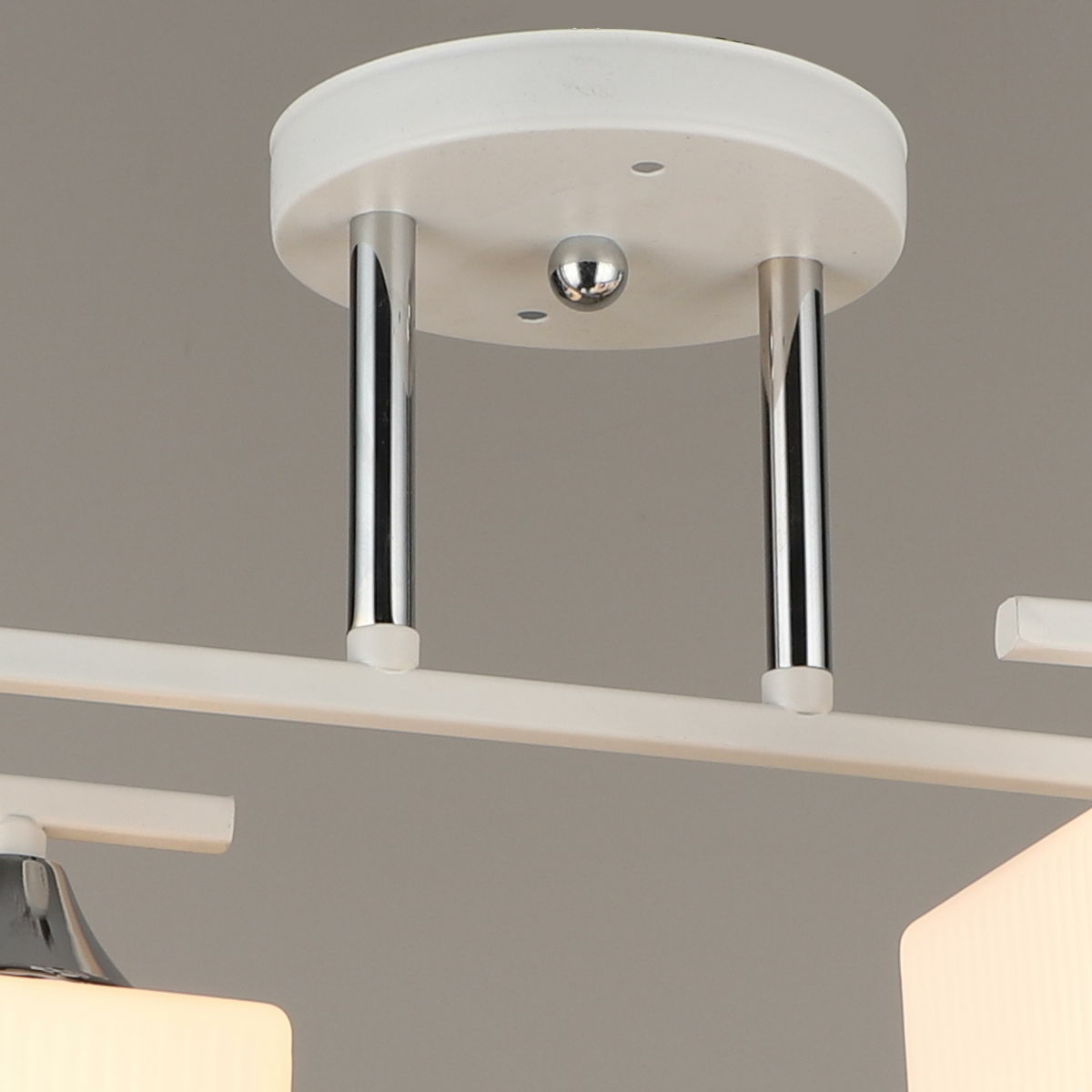 Потолочная люстра Reluce 04600-0.3-04