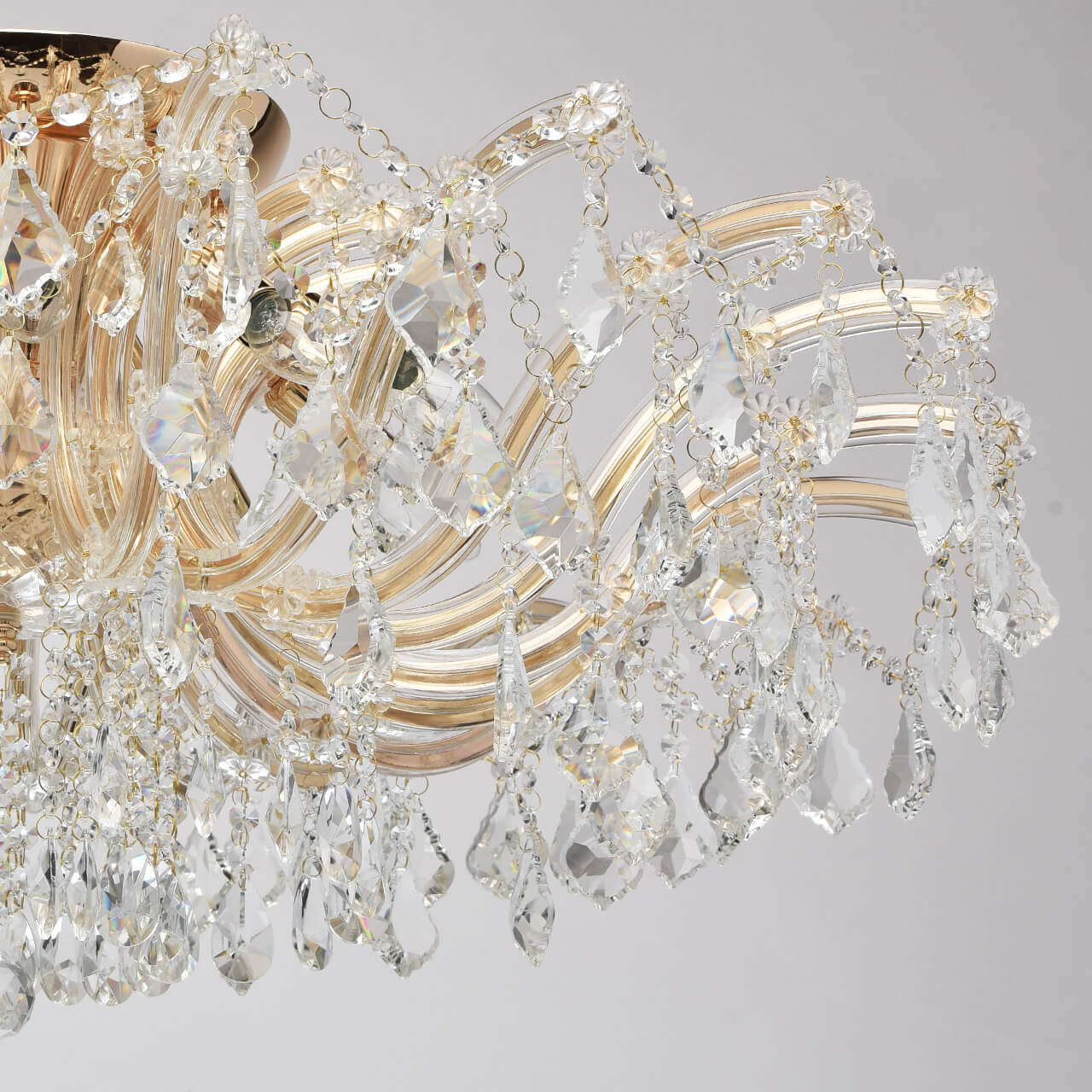 Потолочная люстра Chiaro Луиза 383010210 в Москве